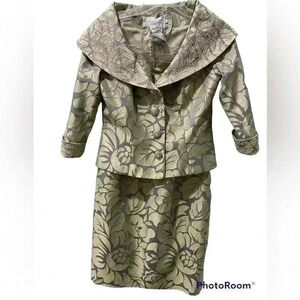 NEW SOCIAL OCCASIONS By Mon Cheri 2 Piece Taffeta Silver Metallic Gold Floral 6